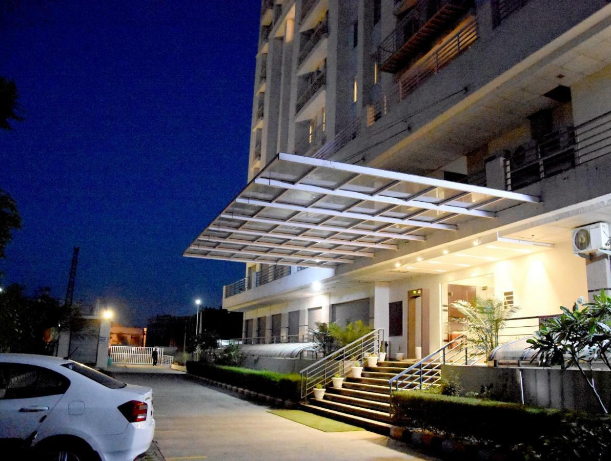 Starlit Suites Neemrana Exteriér fotografie