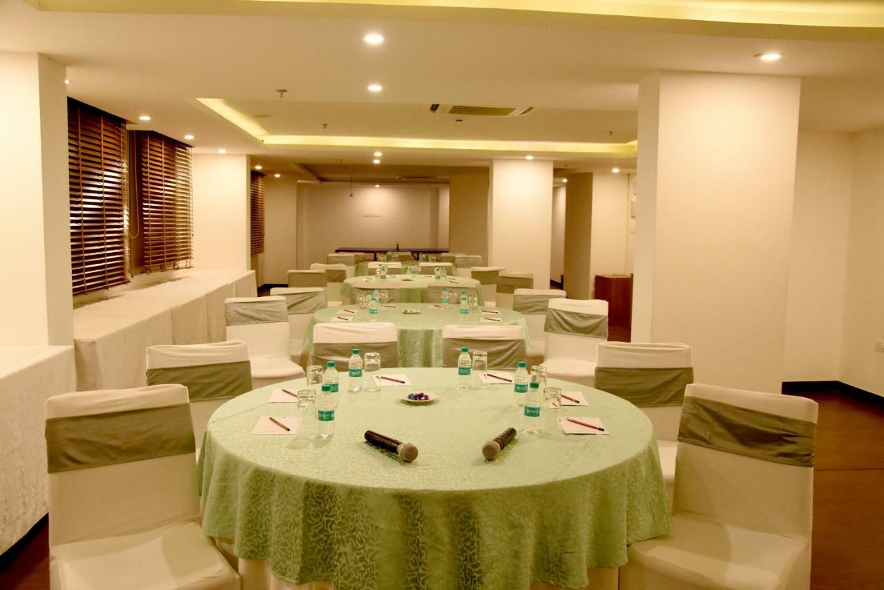 Starlit Suites Neemrana Exteriér fotografie